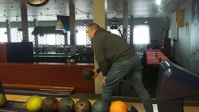 Bowling F - 1